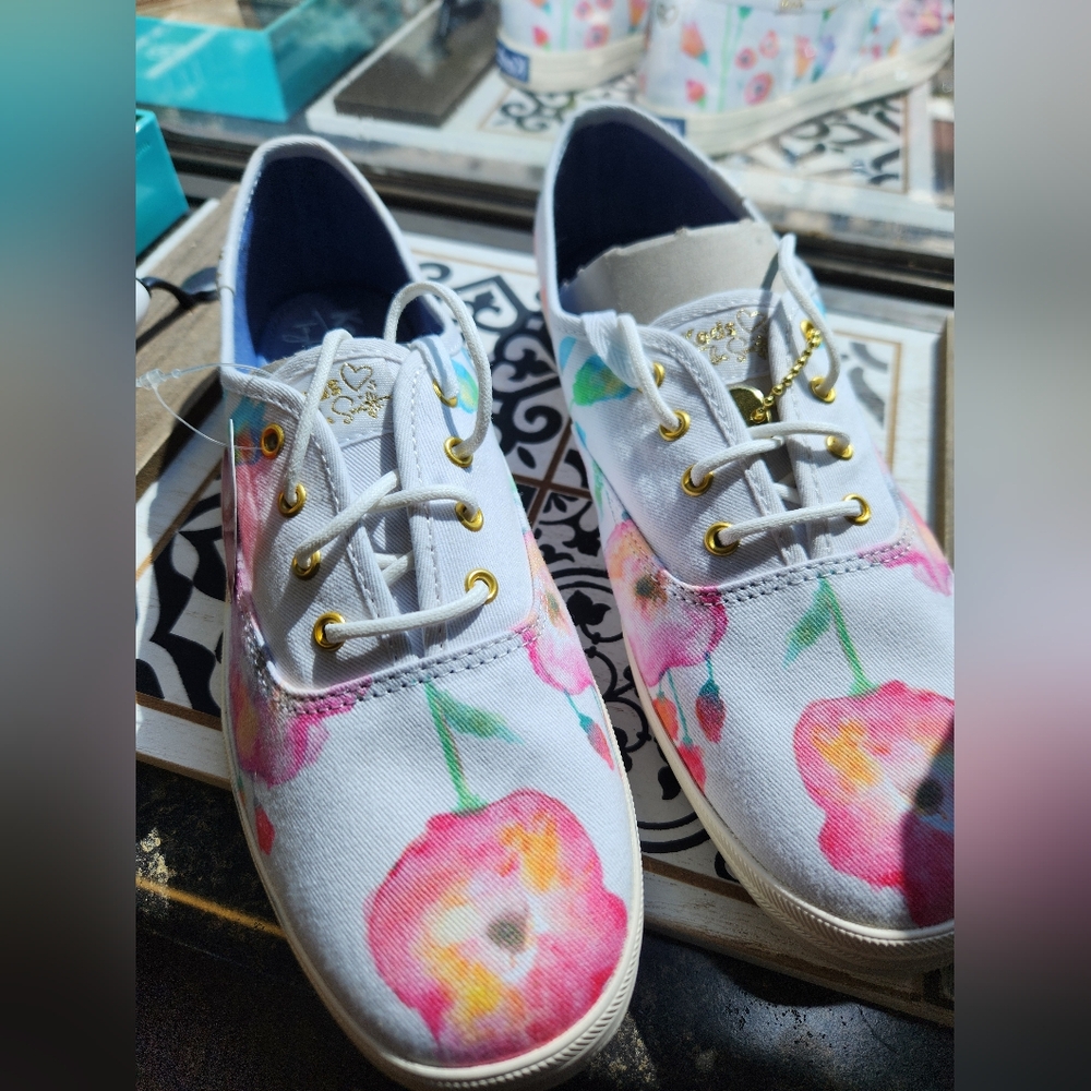 Taylor Swift Keds shoes 8.5 NIB